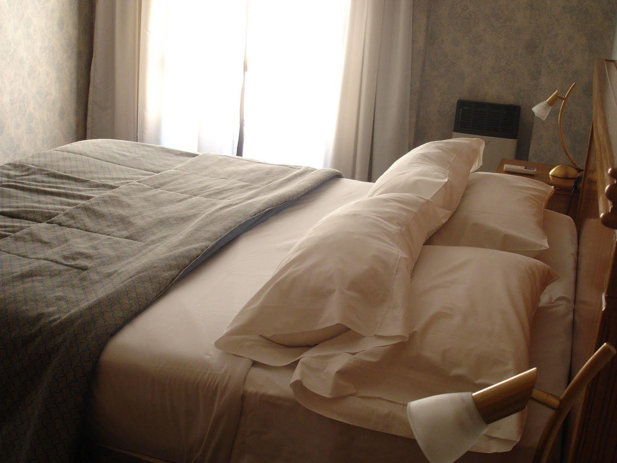 Altezza Apart Suites Mendoza Buitenkant foto